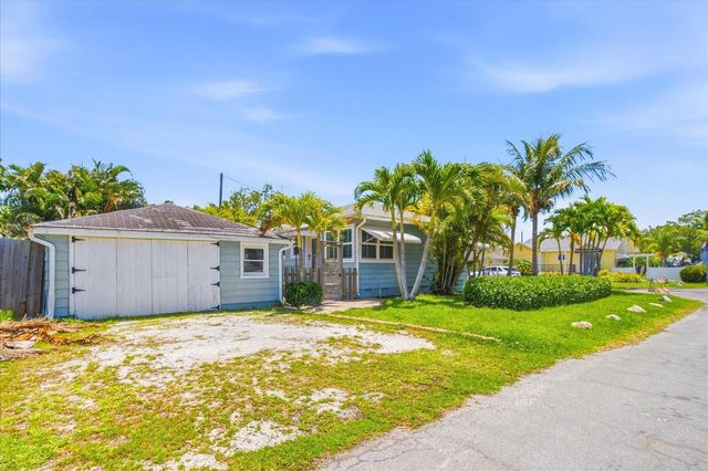 5617 30TH AVENUE S, Gulfport, FL 33707