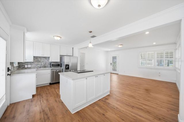 5617 30TH AVENUE S, Gulfport, FL 33707