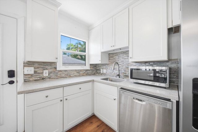 5617 30TH AVENUE S, Gulfport, FL 33707