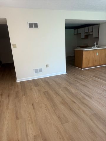 862 Sunset Cir, Cranberry Twp, PA 16033