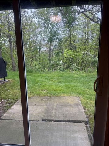 862 Sunset Cir, Cranberry Twp, PA 16033