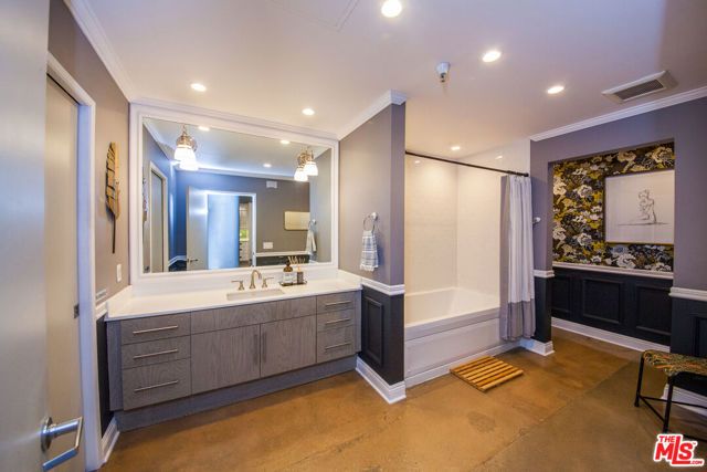 530 Molino Street 113, Los Angeles, CA 90013