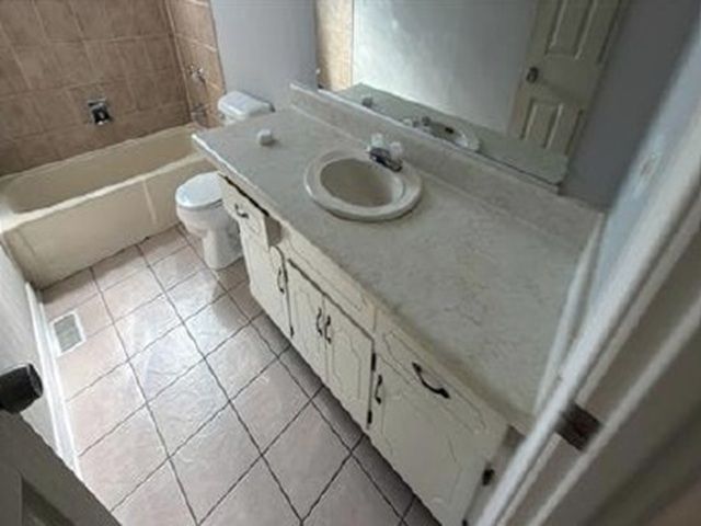 7314 W 115th Street, Worth, IL 60482