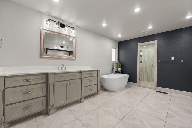 9609 Vicksburg Avenue, Lubbock, TX 79424