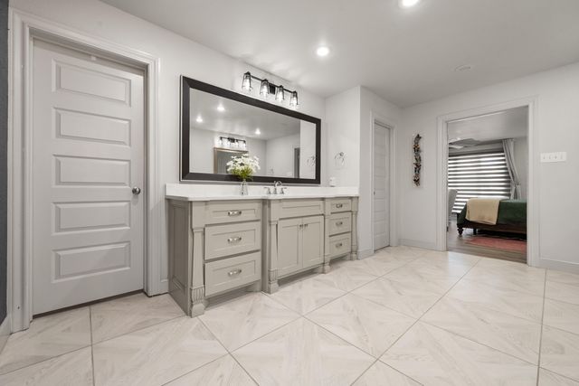 9609 Vicksburg Avenue, Lubbock, TX 79424