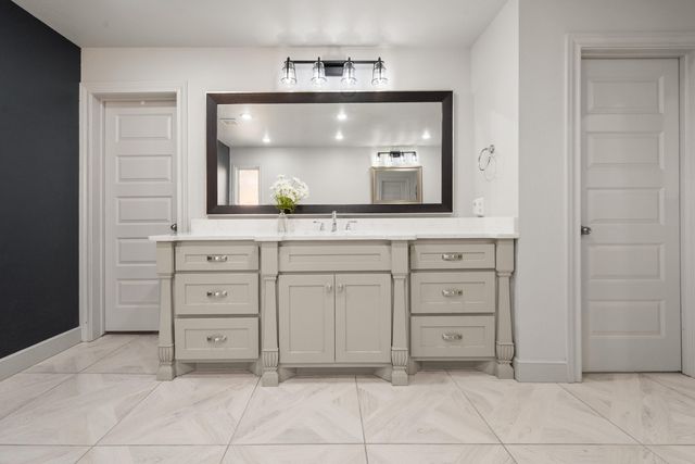 9609 Vicksburg Avenue, Lubbock, TX 79424