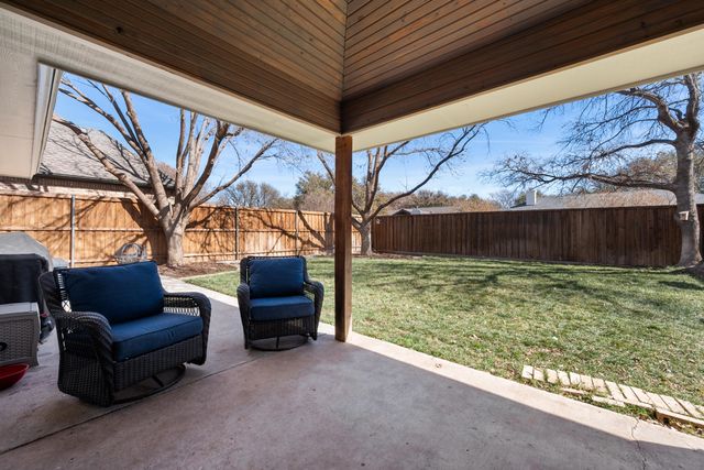 9609 Vicksburg Avenue, Lubbock, TX 79424