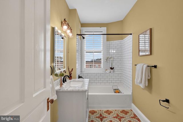 1804 WYOMING AVE NW, Washington, DC 20009