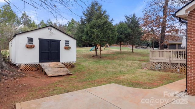 16417 Kimbolten Drive, Huntersville, NC 28078