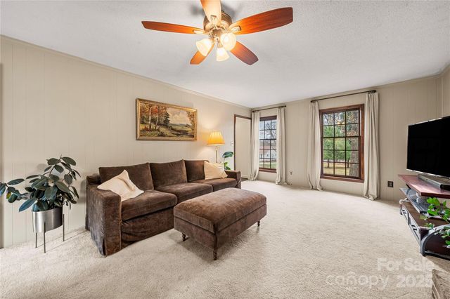 16417 Kimbolten Drive, Huntersville, NC 28078