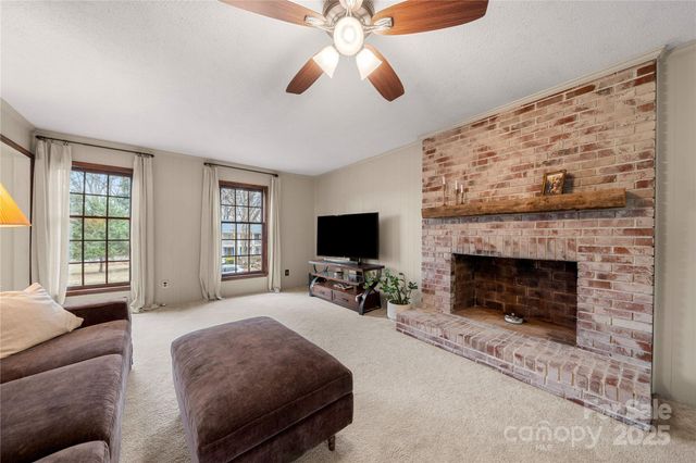 16417 Kimbolten Drive, Huntersville, NC 28078