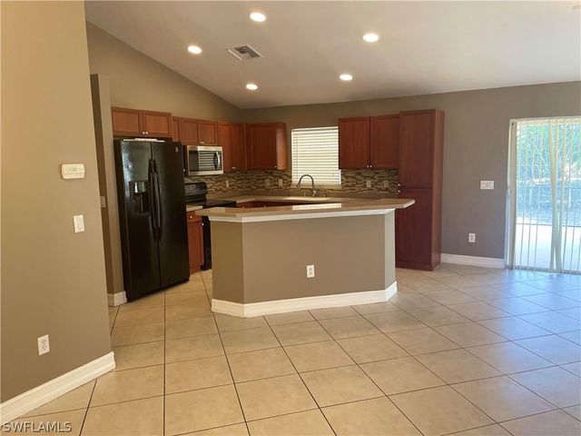 2615 19th ST W, Lehigh Acres, FL 33971