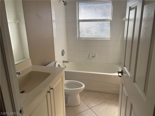 2615 19th ST W, Lehigh Acres, FL 33971