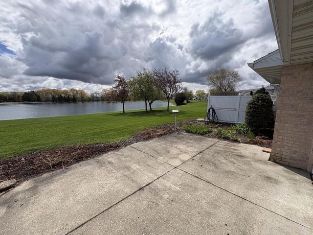 1534 River Pines DRIVE, Green Bay, WI 54311