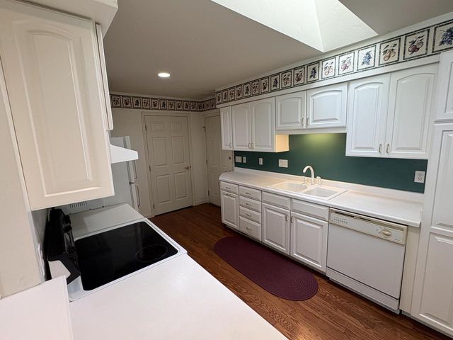1534 River Pines DRIVE, Green Bay, WI 54311
