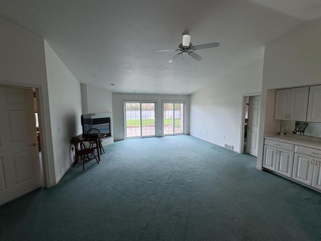 1534 River Pines DRIVE, Green Bay, WI 54311