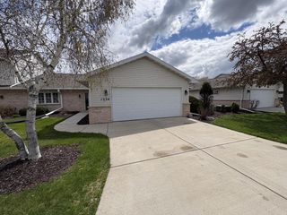 1534 River Pines DRIVE, Green Bay, WI 54311
