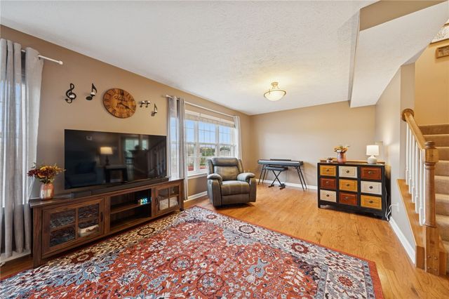 4003 Trail Side Ct, Penn Twp, PA 15644