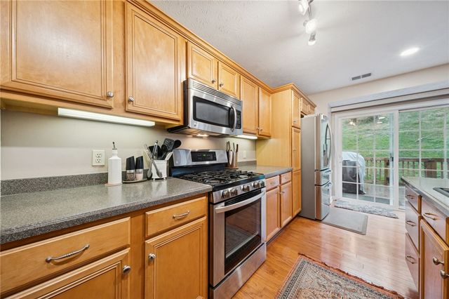 4003 Trail Side Ct, Penn Twp, PA 15644