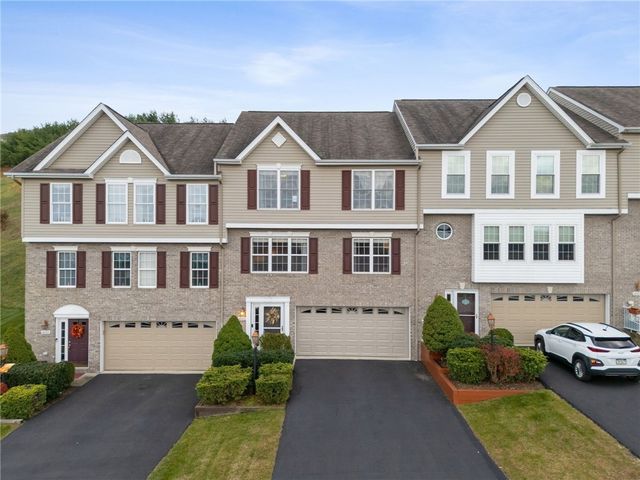 4003 Trail Side Ct, Penn Twp, PA 15644