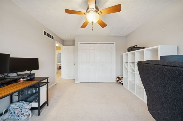 4003 Trail Side Ct, Penn Twp, PA 15644