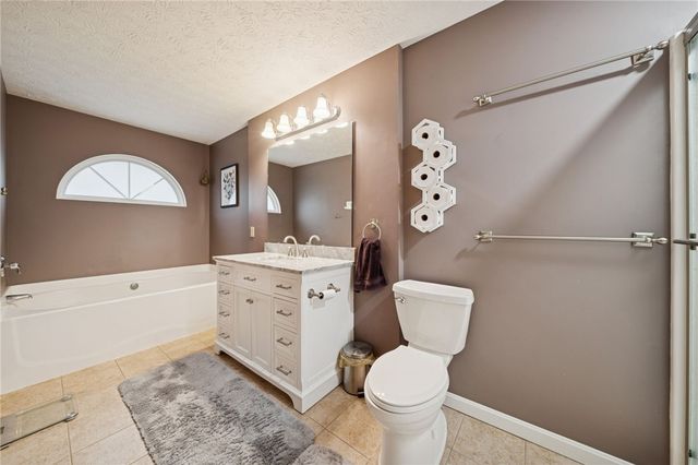 4003 Trail Side Ct, Penn Twp, PA 15644