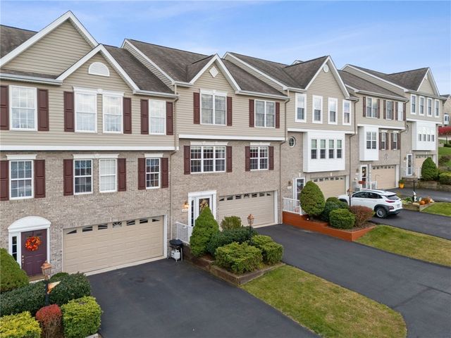 4003 Trail Side Ct, Penn Twp, PA 15644