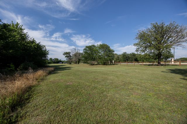 Lot 1 Diamond Point, Corsicana, TX 75109