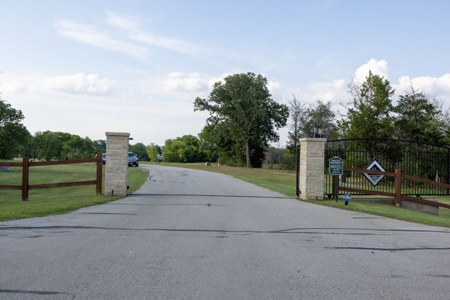 Lot 1 Diamond Point, Corsicana, TX 75109