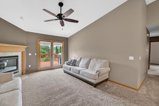 467 Sherbrooke Drive, Sun Prairie, WI 53590