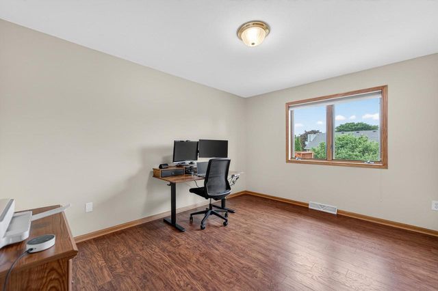 467 Sherbrooke Drive, Sun Prairie, WI 53590