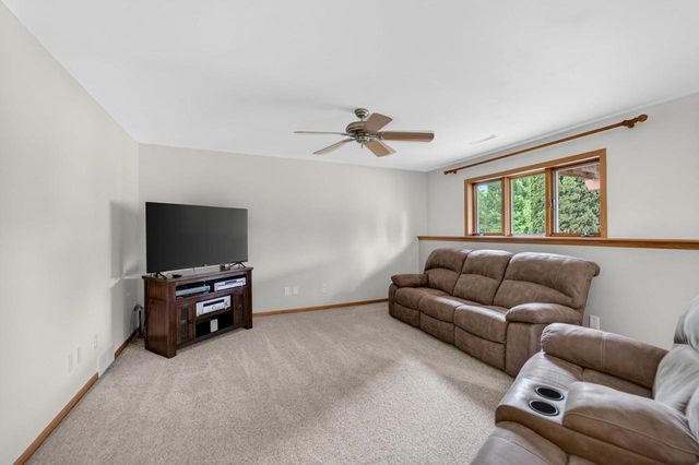 467 Sherbrooke Drive, Sun Prairie, WI 53590