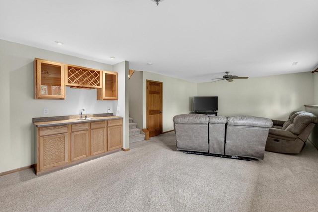 467 Sherbrooke Drive, Sun Prairie, WI 53590