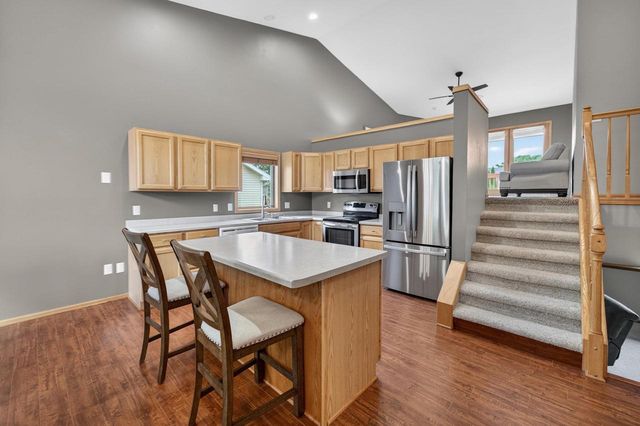467 Sherbrooke Drive, Sun Prairie, WI 53590