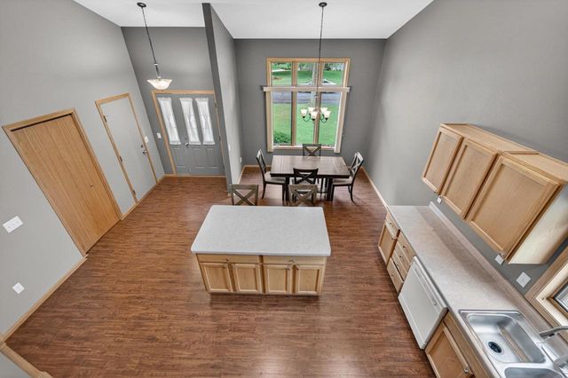 467 Sherbrooke Drive, Sun Prairie, WI 53590
