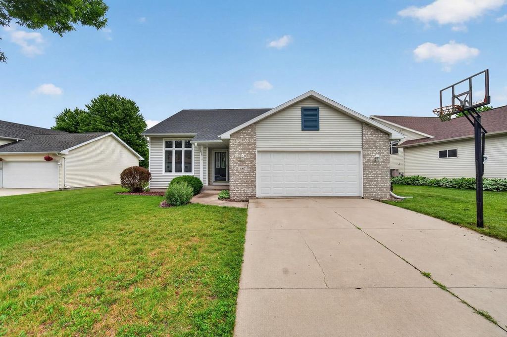 467 Sherbrooke Drive, Sun Prairie, WI 53590