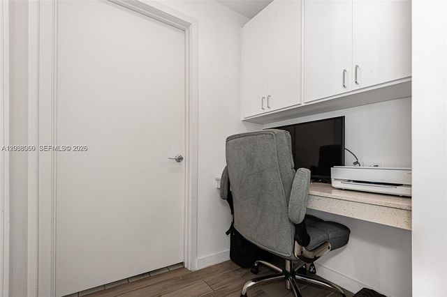 999 SW 1st Ave 3215, Miami, FL 33130