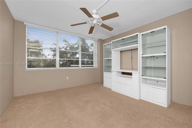 1400 Saint Charles Place 420, Pembroke Pines, FL 33026