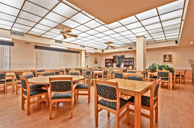 1400 Saint Charles Place 420, Pembroke Pines, FL 33026