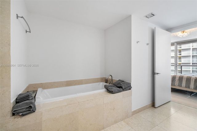 495 Brickell Ave 4510, Miami, FL 33131
