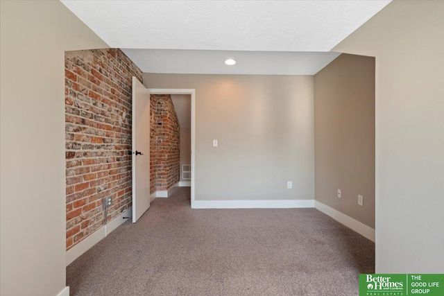 4008 Harney Street, Omaha, NE 68131