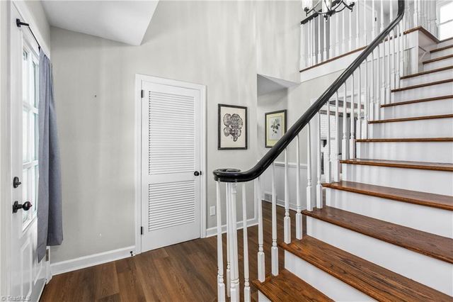 5370 Palisade Drive, Pfafftown, NC 27040