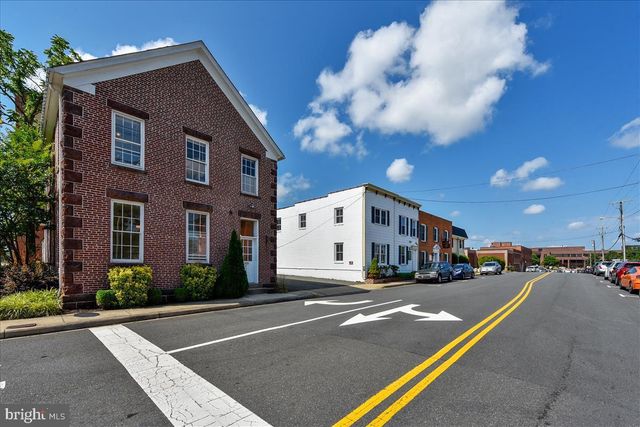 9251 LEE AVE, Manassas, VA 20110