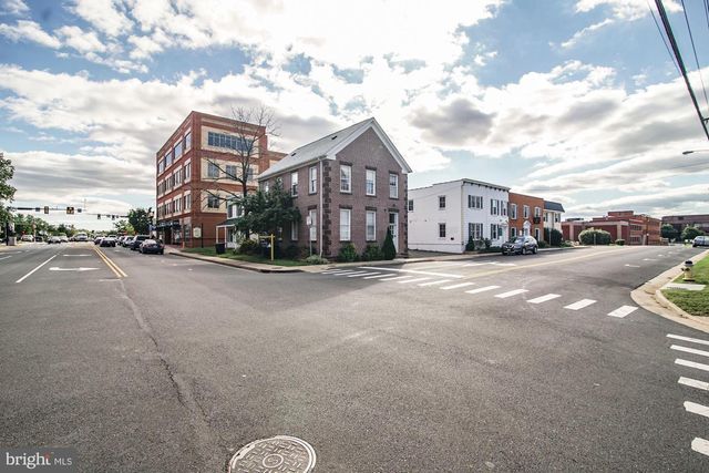 9251 LEE AVE, Manassas, VA 20110