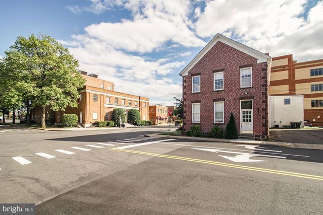 9251 LEE AVE, Manassas, VA 20110