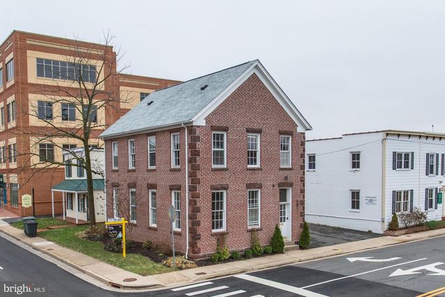 9251 LEE AVE, Manassas, VA 20110