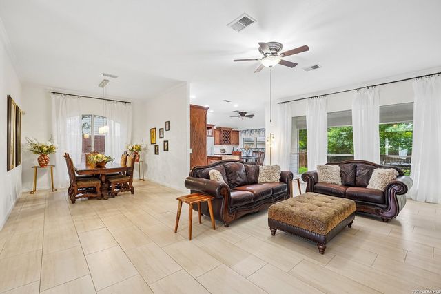 18727 Surreywood, San Antonio, TX 78258