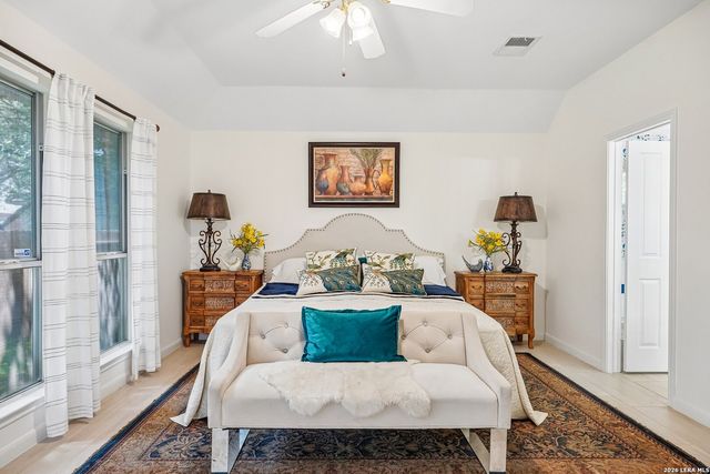 18727 Surreywood, San Antonio, TX 78258
