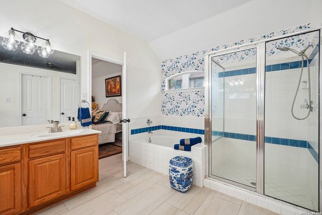 18727 Surreywood, San Antonio, TX 78258