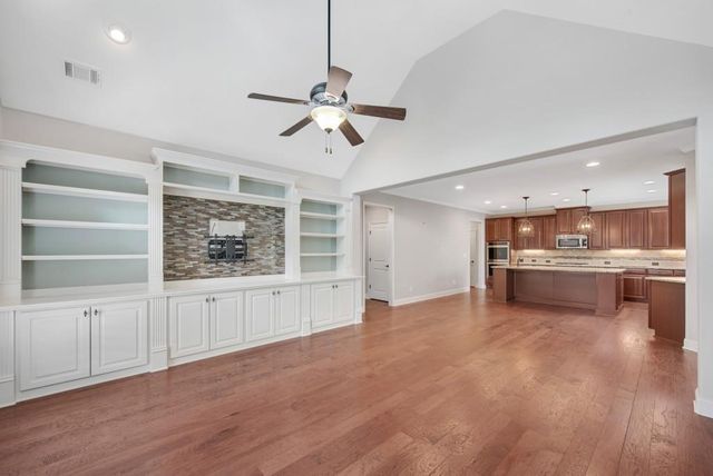 2842 Middlecreek Way 1602, Cumming, GA 30041